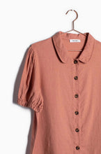 Mod Ref dusty pink collard button front short sleeve shirt front.  