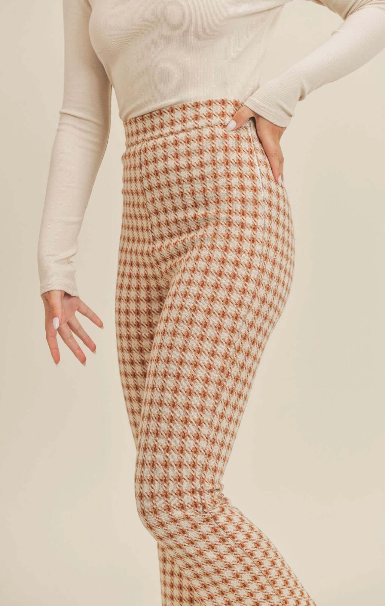 Women's Plaid High-Waisted Pants - Classic Fall Trousers